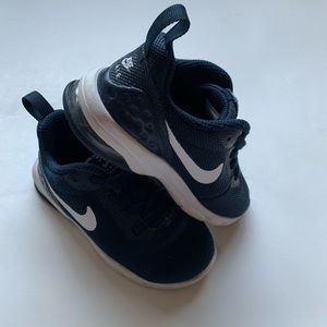 Navy blue Nike Air tennis shoes